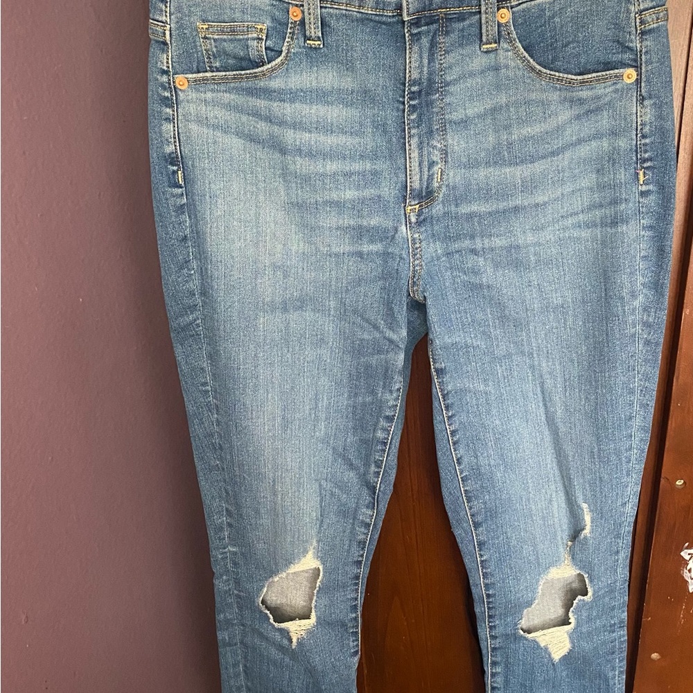 Woman jeans. New with tags .